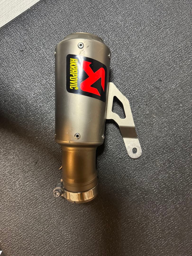 Akrapovic スリップオン S1000RR Akrapovic スリップオン マフラー S1000RR 19-21 : モトパーツ バイク